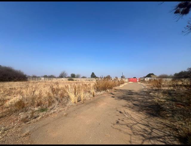 1,246M² VACANT LAND FOR SALE IN KOOKRUS